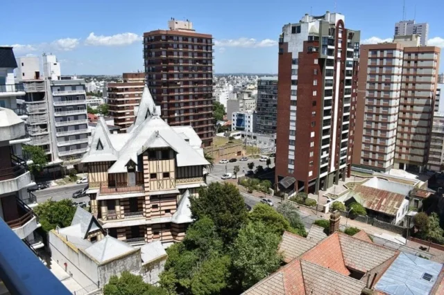 Departamentos, pisos y semipisos en Venta — Viamonte 2134