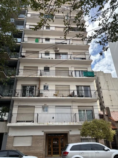 Departamentos, pisos y semipisos en Venta — Falucho 1449
