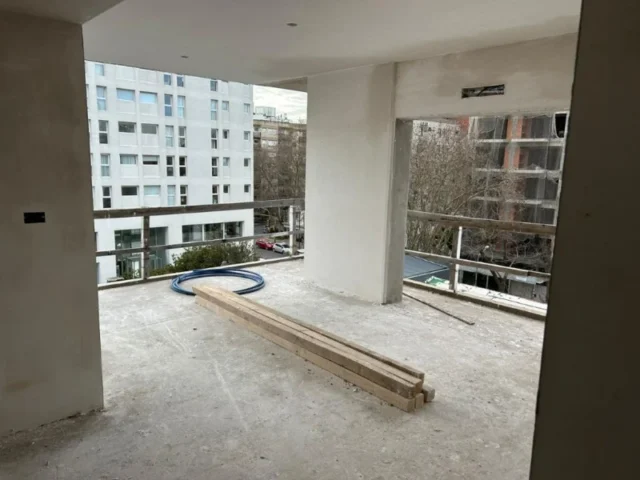 Departamentos, pisos y semipisos en Venta — Balcarce 3331