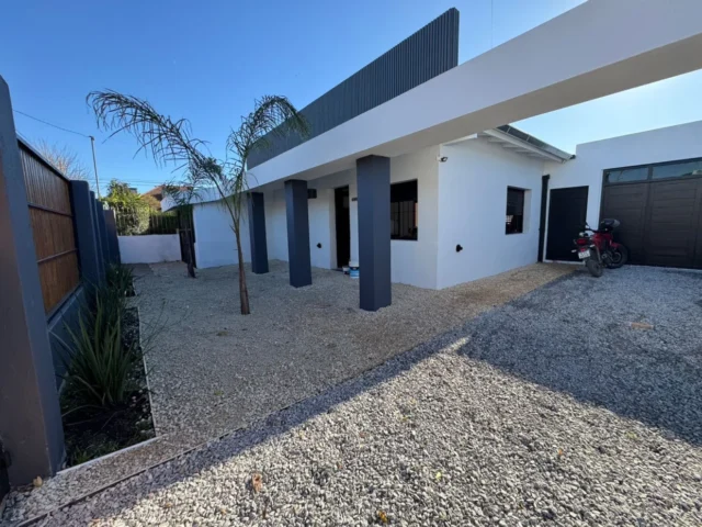 Casas, chalets en Venta — Geronimo Rejon 6969