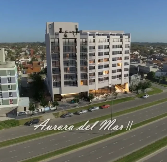 Departamentos, pisos y semipisos en Venta — Av Felix U Camet 2563