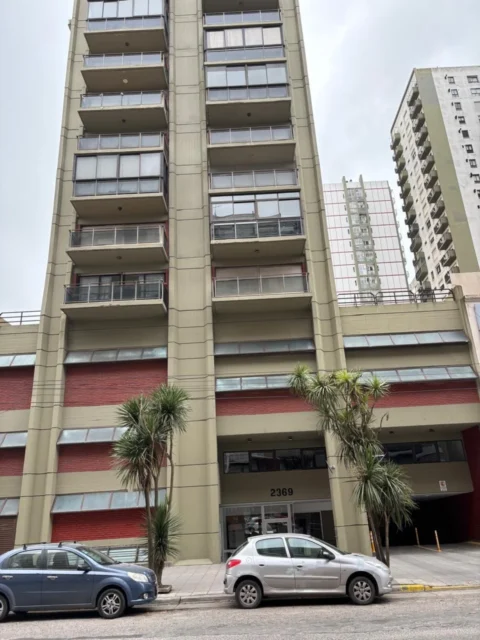 Departamentos, pisos y semipisos en Venta — Av Luro 2369