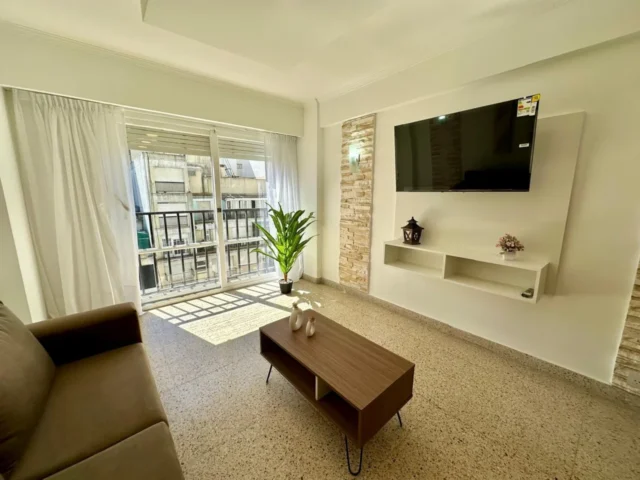 Departamentos, pisos y semipisos en Venta — Bolivar 2118