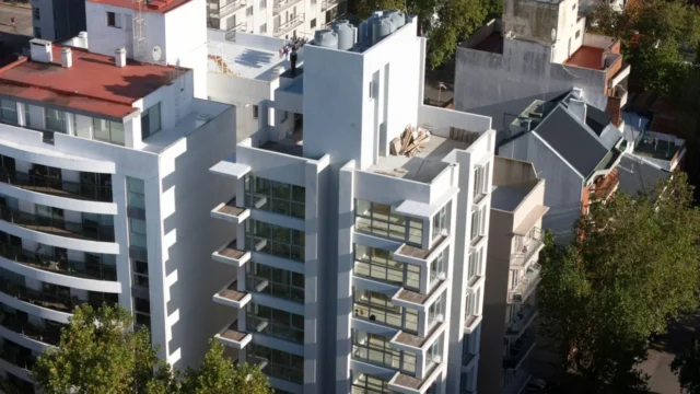 Departamentos, pisos y semipisos en Venta — Av. Libertad 3398