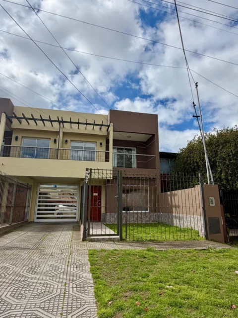 Dúplex en Venta — Rejón 5900