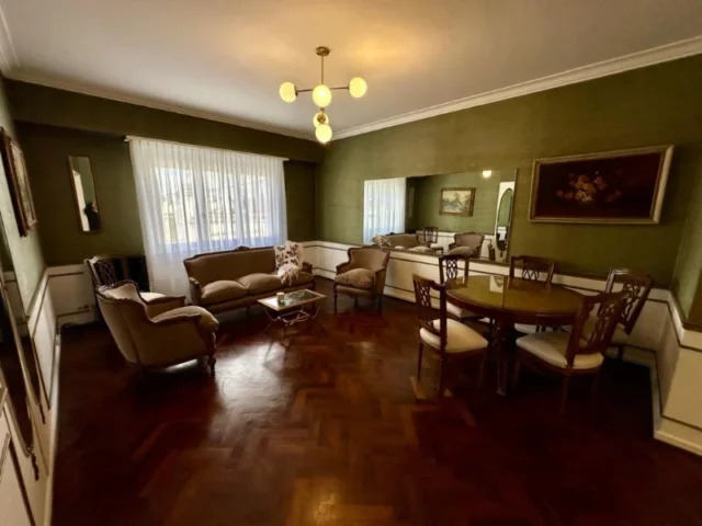 Departamentos, pisos y semipisos en Venta — Rivadavia 2400