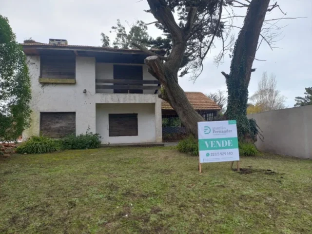 Casas, chalets en Venta — C. 497