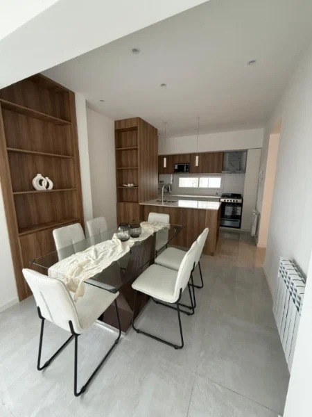 Departamentos, pisos y semipisos en Venta — Luro 2551