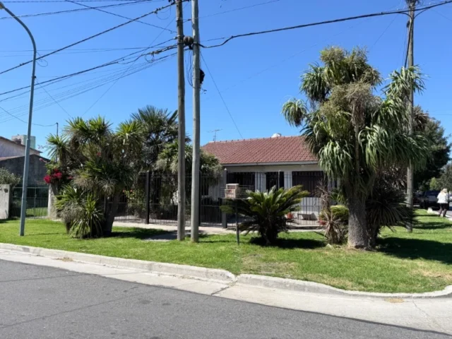 Casas, chalets en Venta — Mosconi 2300