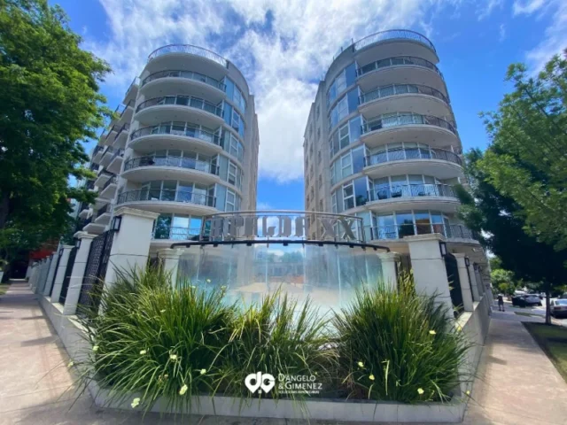 Departamentos, pisos y semipisos en Venta — Sarmiento 3367