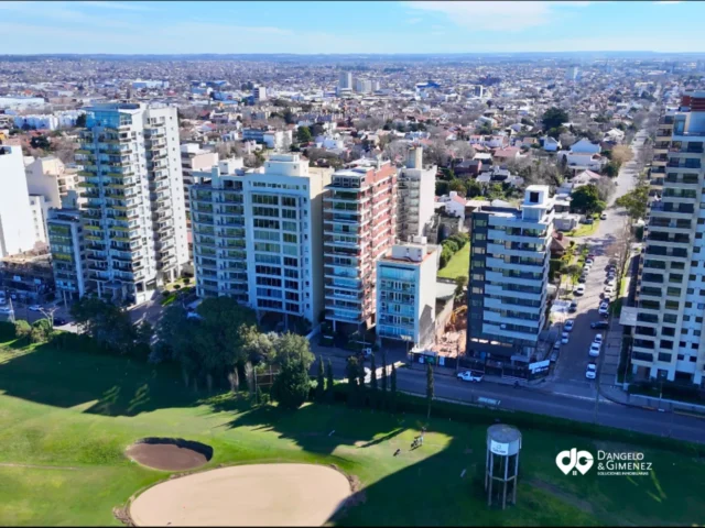 Departamentos, pisos y semipisos en Venta — Alem 4551