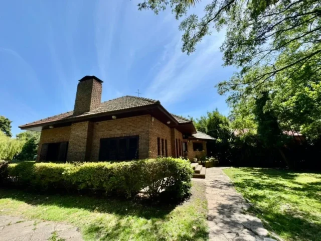 Casas, chalets en Venta — San José de Calasanz 2565