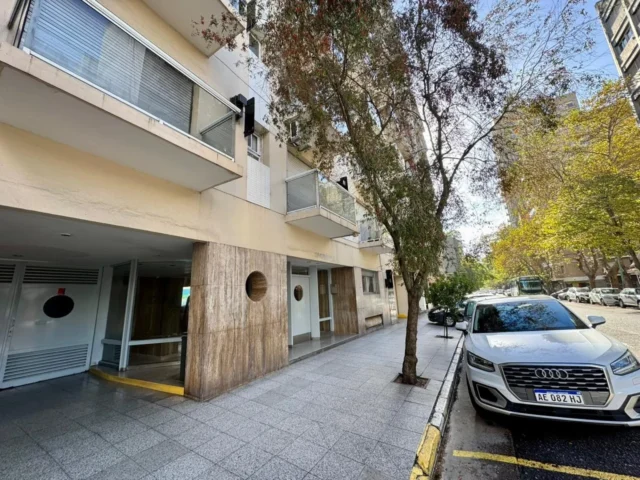 Departamentos, pisos y semipisos en Alquiler — Corrientes 2539