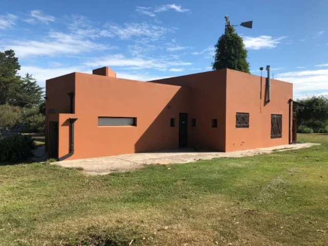 Casas, chalets en Venta — Av. Suipacha y 95