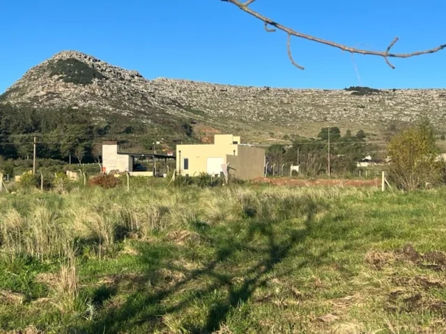 Lotes y terrenos en Venta — Av. Suipacha 1810