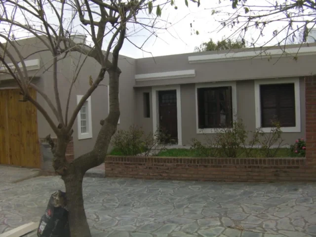 Casas, chalets en Venta — Calle 36 N° 675 - CARTEL