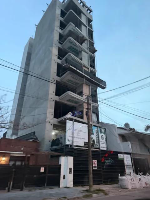 Departamentos, pisos y semipisos en Venta — Salta 3952