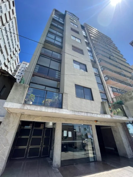 Departamentos, pisos y semipisos en Venta — Catamarca 725