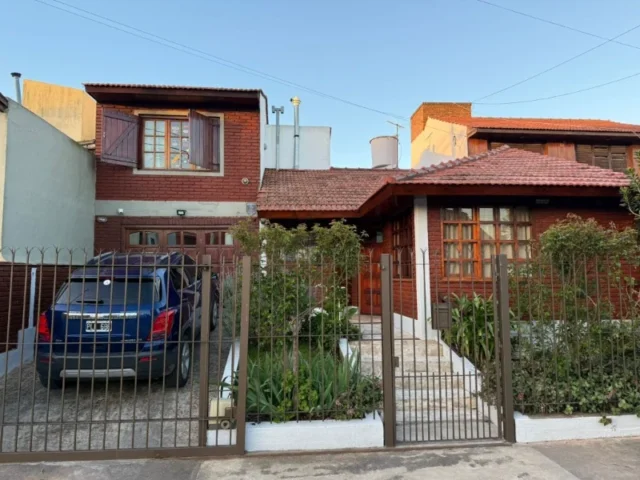 Casas, chalets en Venta — cataluña 6900