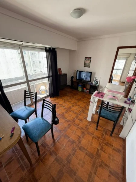 Departamentos, pisos y semipisos en Venta — chacabuco 3157