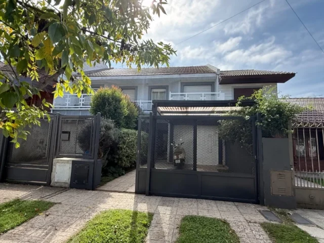 Dúplex en Venta — Strobel y Marcos sastre