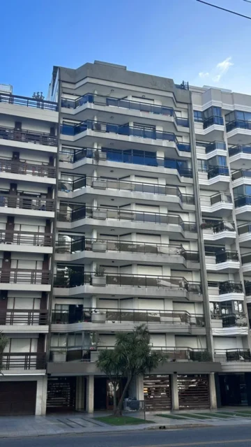 Departamentos, pisos y semipisos en Venta — Libertad 3151