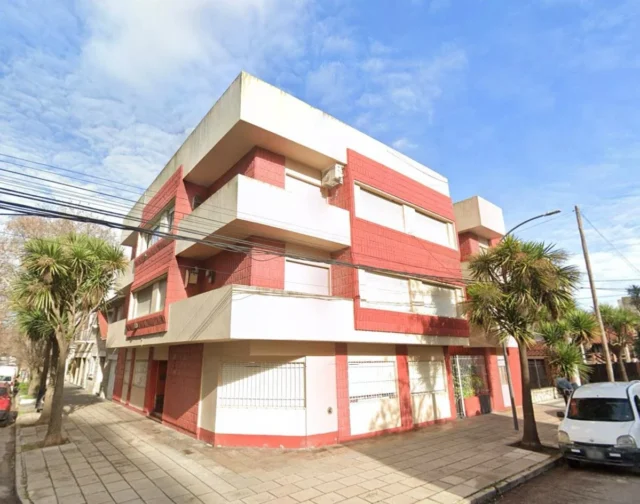Departamentos, pisos y semipisos en Venta — salta 711