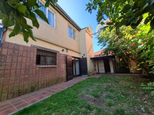 Casas, chalets en Venta — roldan 100