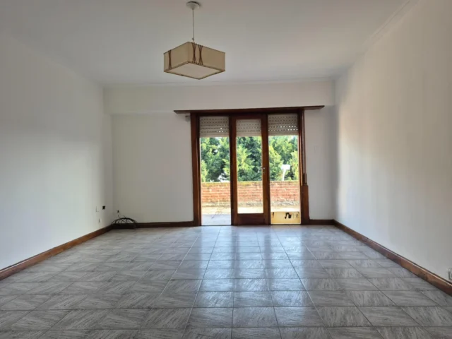 Casas, chalets en Alquiler — Bronzini 300