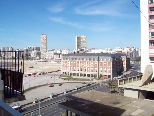 Departamentos, pisos y semipisos en Alquiler para Estudiantes — SAN MARTIN 2100