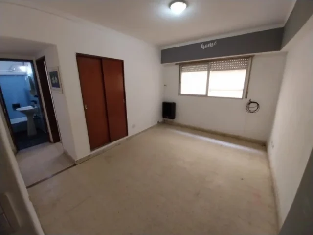 Departamentos, pisos y semipisos en Alquiler — LAMADRID 2300