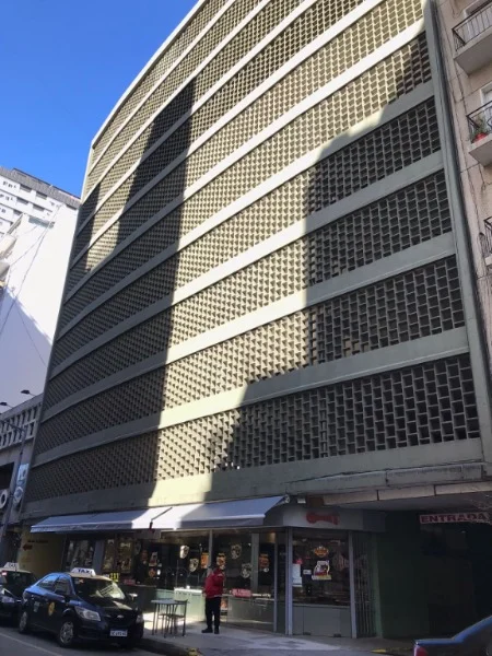 Cocheras y garages en Venta — RIVADAVIA 2200