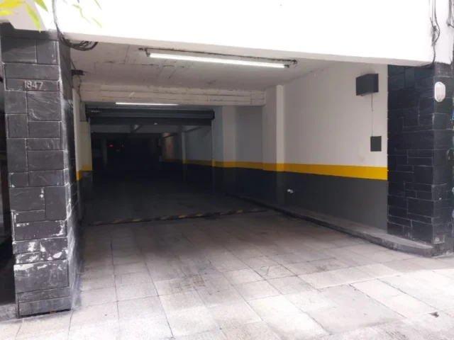 Cocheras y garages en Venta — CORRIENTES 1800