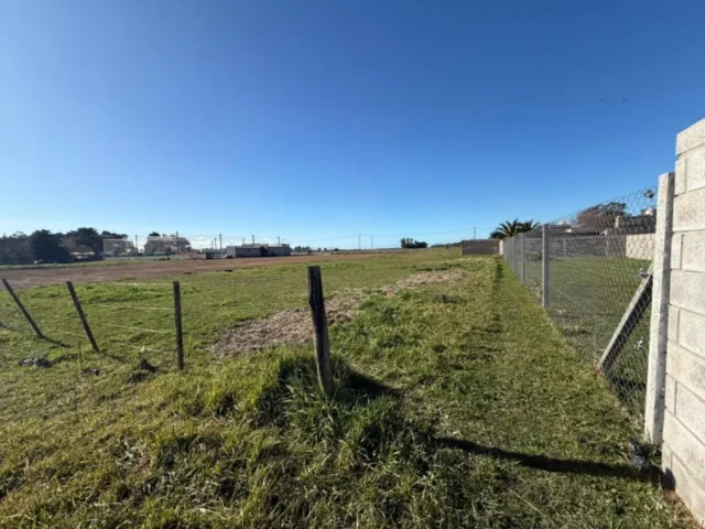Lotes y terrenos en Venta — La Laura 3644