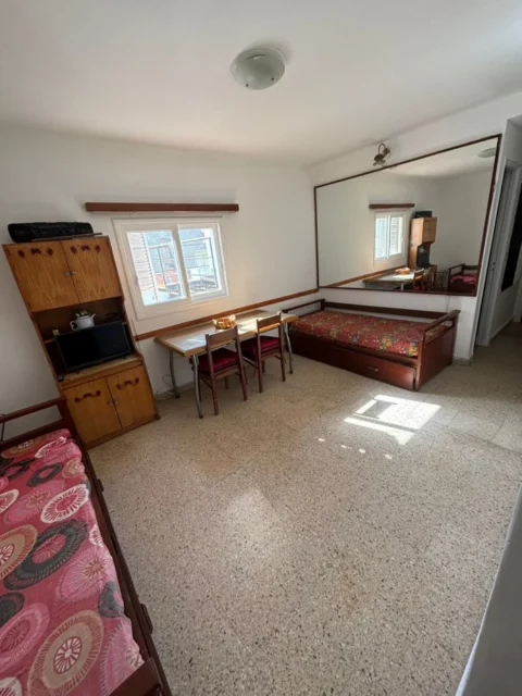 Departamentos, pisos y semipisos en Alquiler — RIVADAVIA 2200