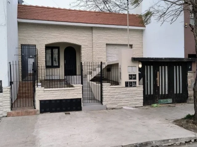Casas, chalets en Venta — CORDOBA 3500