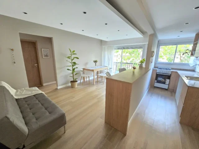 Departamentos, pisos y semipisos en Venta — colon 2388