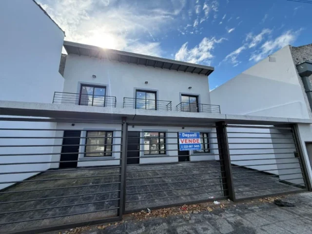 Dúplex en Venta — Moreno 4565