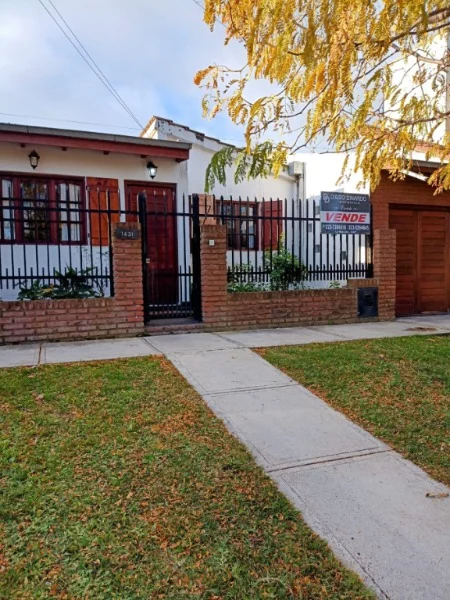 Casas, chalets en Venta — Pringles 1500