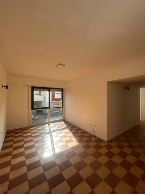 Departamentos, pisos y semipisos en Venta — Rioja 3102