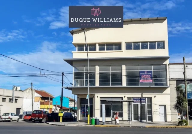 Locales en Venta — Juan B. Justo 1900