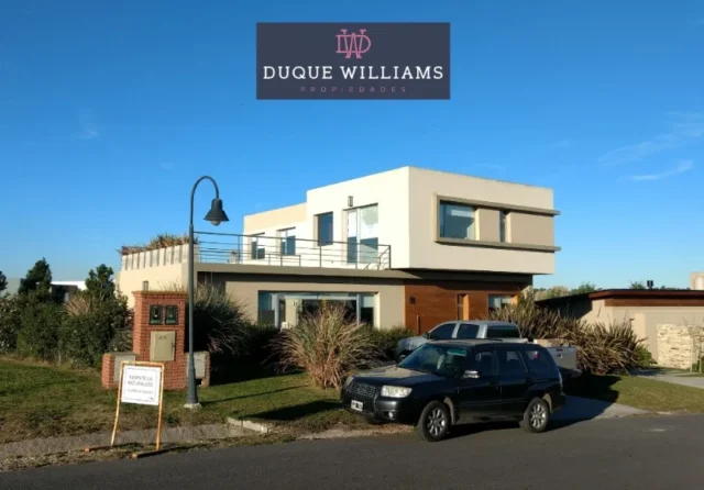 Casas, chalets en Venta — Av. Jorge Newbery 5005