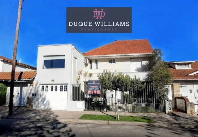 Casas, chalets en Venta — Viamonte 2800