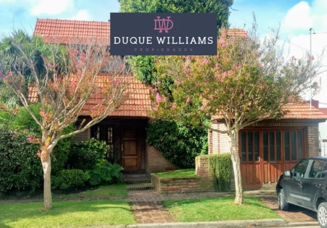 Casas, chalets en Venta — Ayacucho 5500
