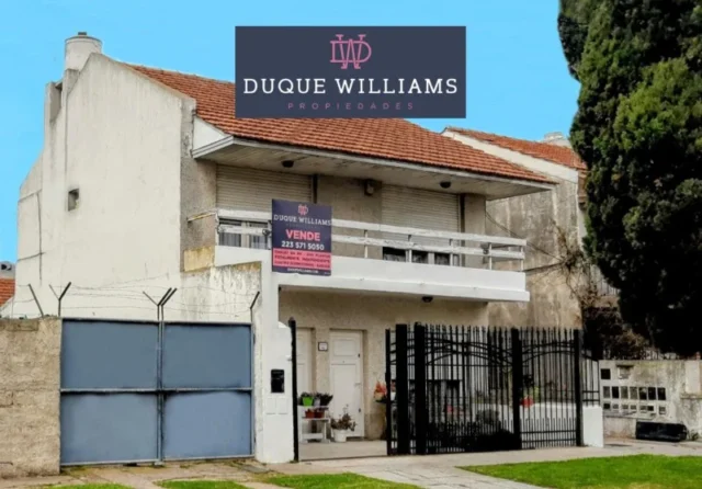 Casas, chalets en Venta — Esquiú 940