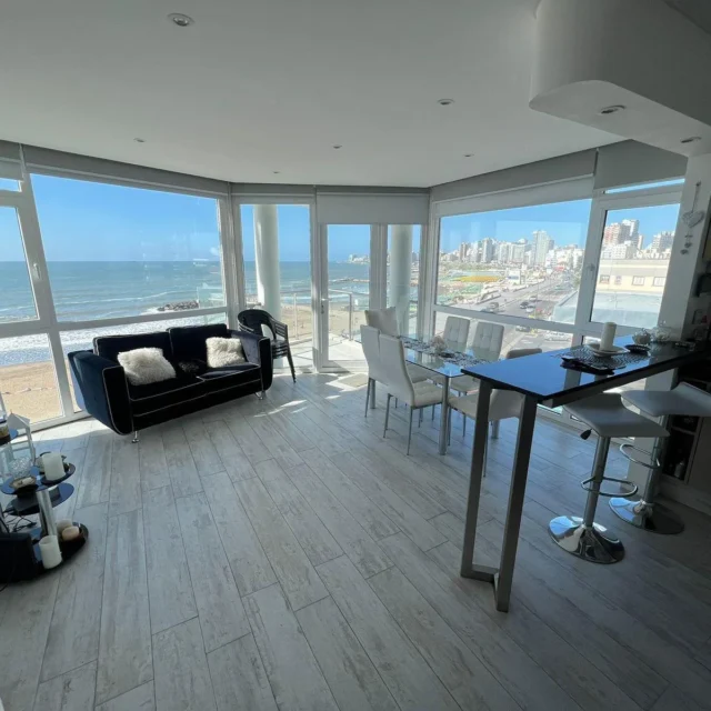 Departamentos, pisos y semipisos en Venta — Boulevard Marítimo 581