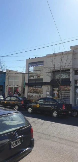 Casas, chalets en Venta — Complejo Comercial en Avellaneda 1200