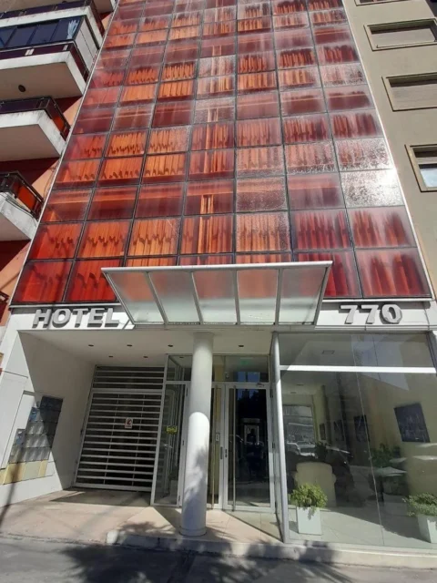 Hotel en Venta — Independencia 700