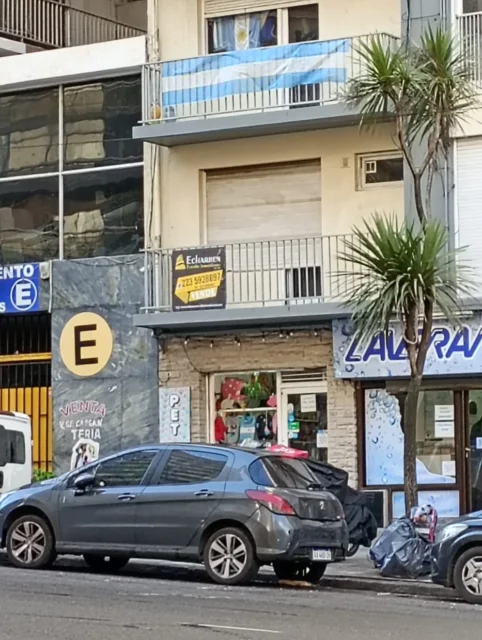 Departamentos, pisos y semipisos en Venta — Av colon 1370