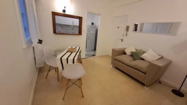 Departamentos, pisos y semipisos en Venta — Bolivar 2250